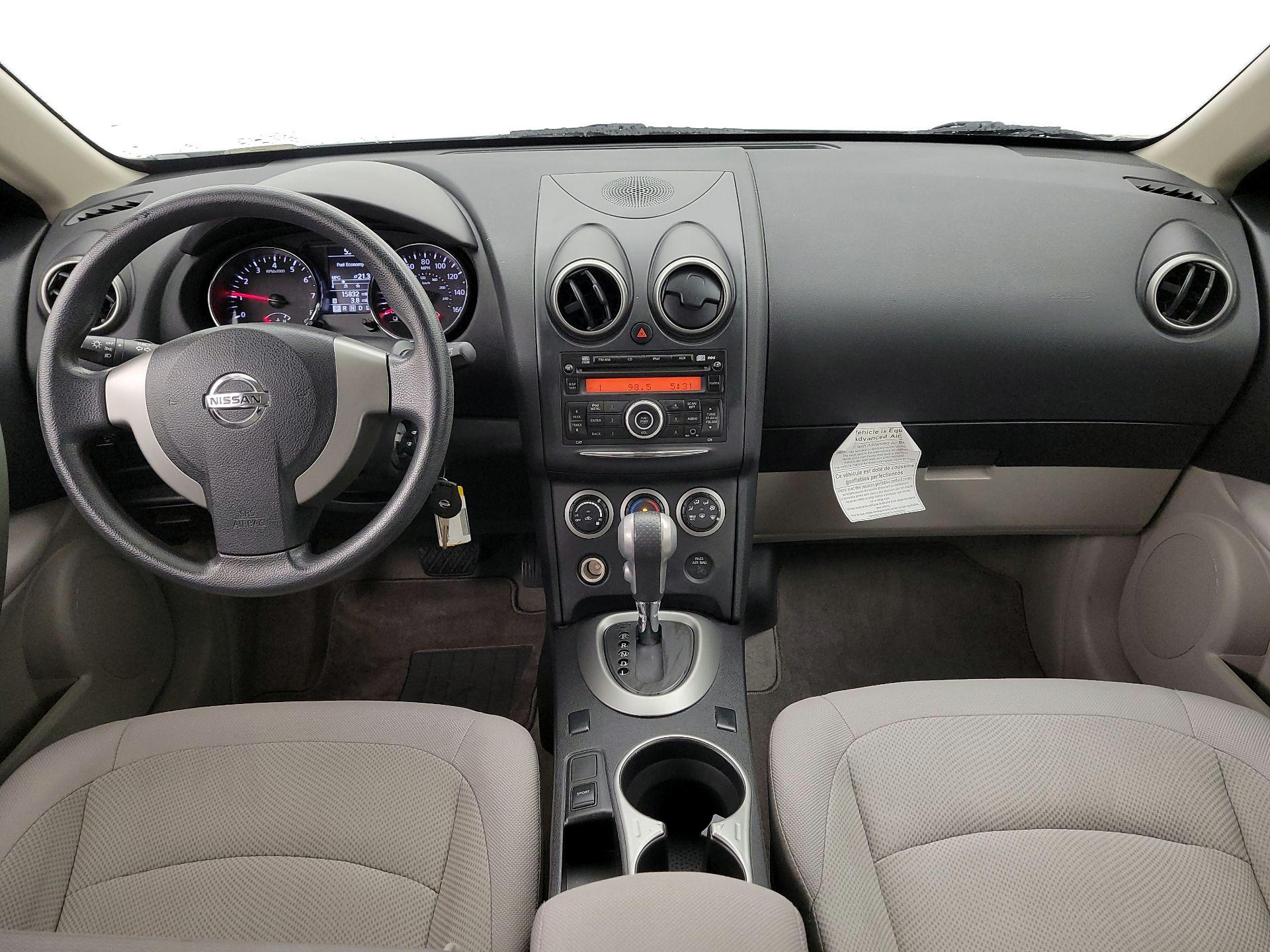 Thumbnail: 2015 Nissan Rogue - 9