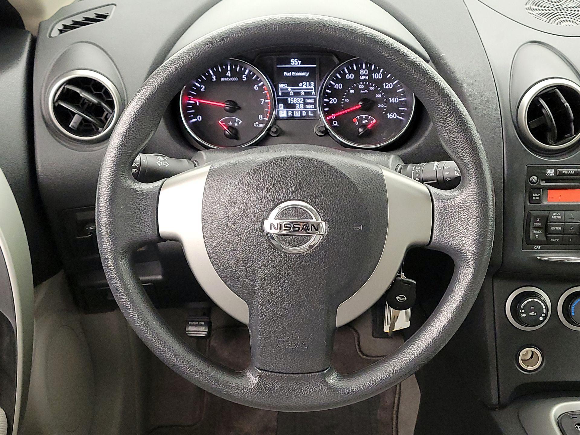 Thumbnail: 2015 Nissan Rogue - 10