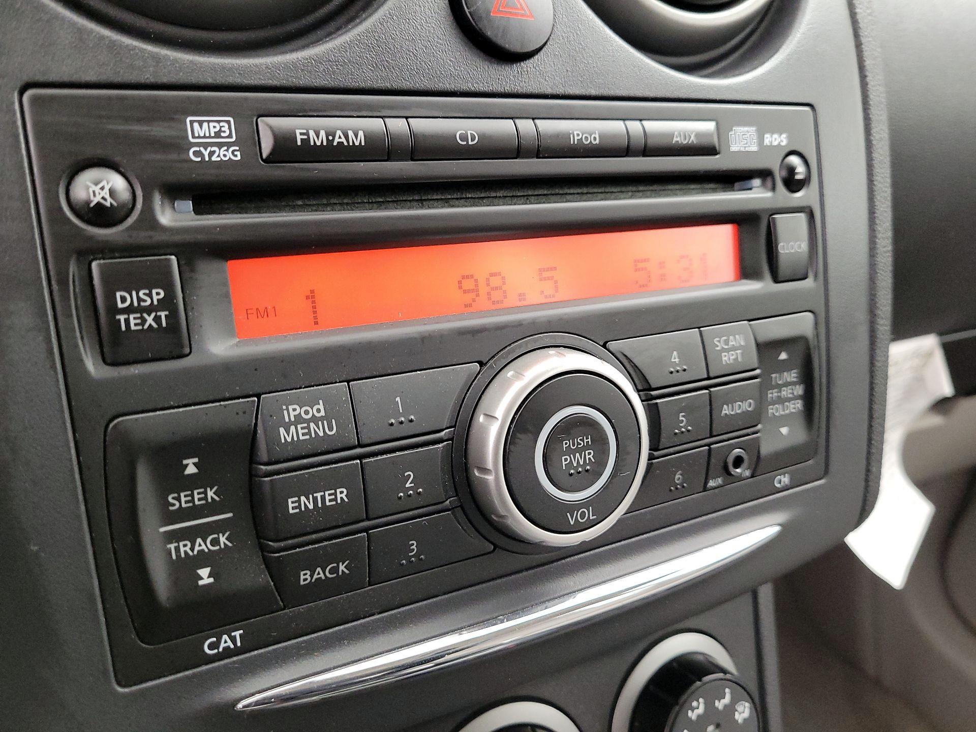 Thumbnail: 2015 Nissan Rogue - 14