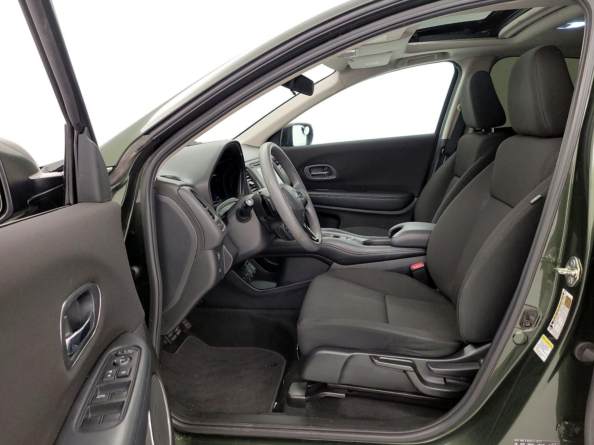 Thumbnail: 2016 Honda HR-V - 11