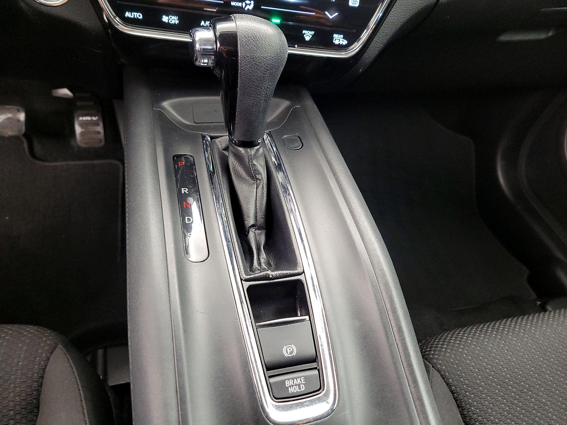 Thumbnail: 2016 Honda HR-V - 17