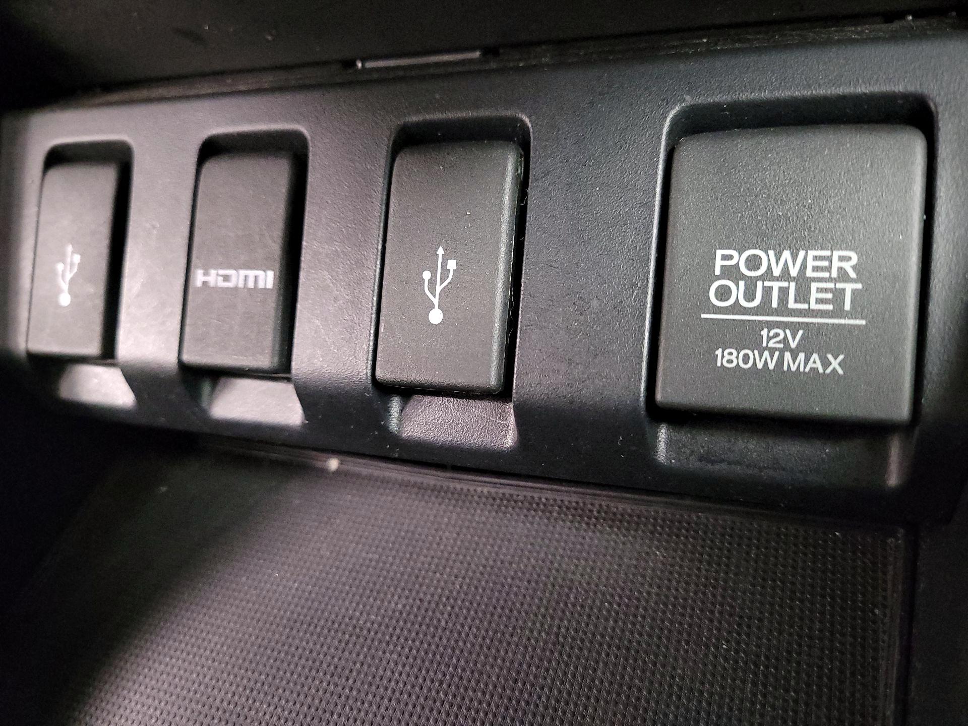 Thumbnail: 2016 Honda HR-V - 18