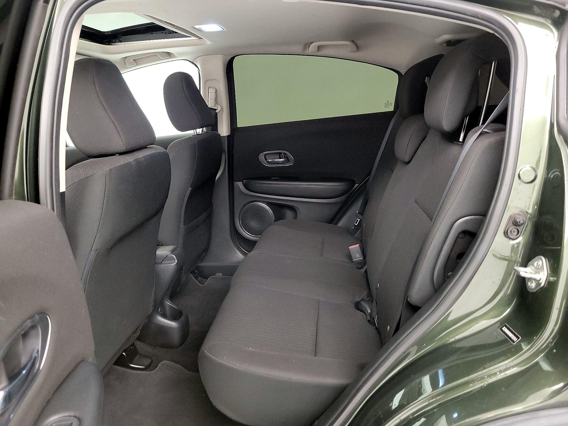 Thumbnail: 2016 Honda HR-V - 20