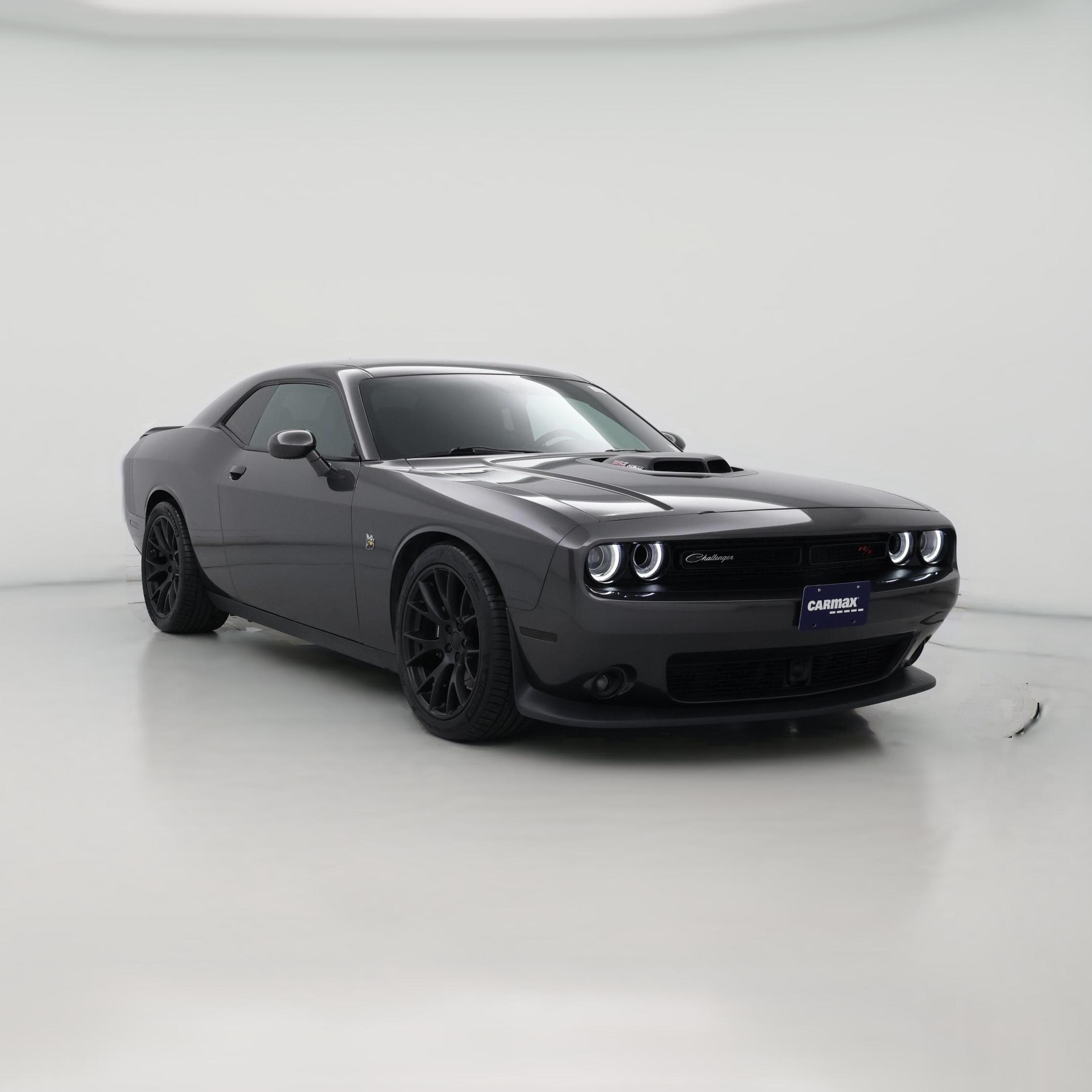 Thumbnail: 2017 Dodge Challenger - 1