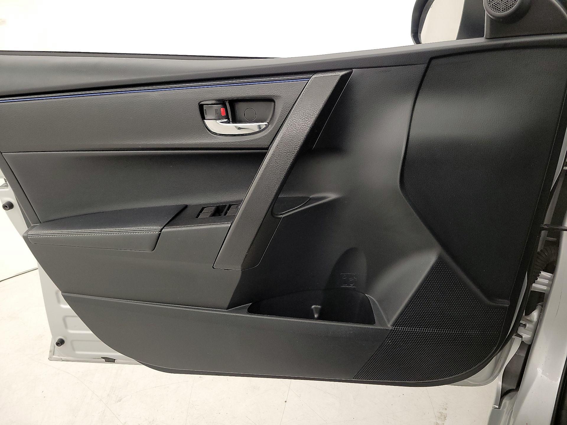 Thumbnail: 2019 Toyota Corolla - 12