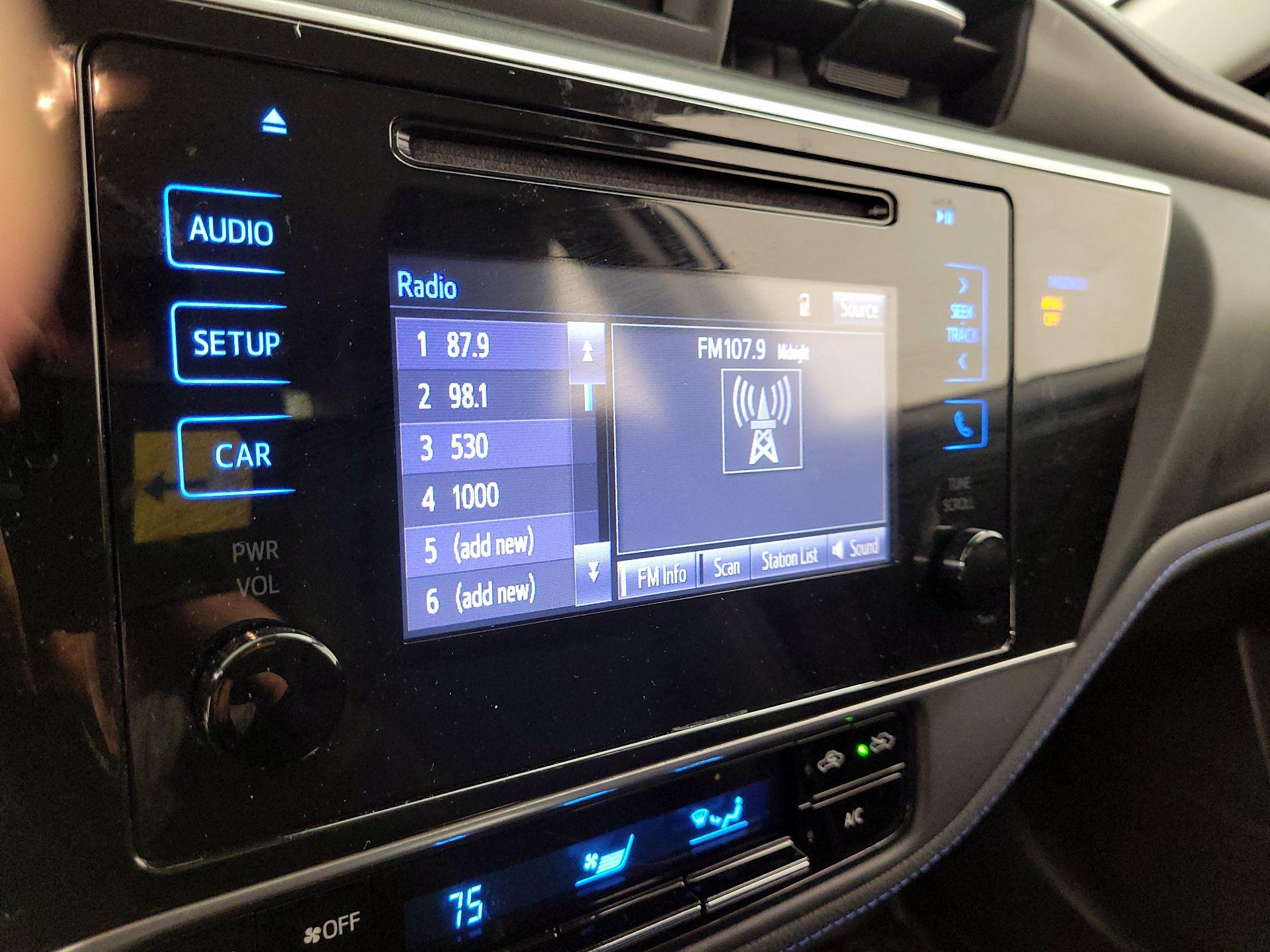 Thumbnail: 2019 Toyota Corolla - 15