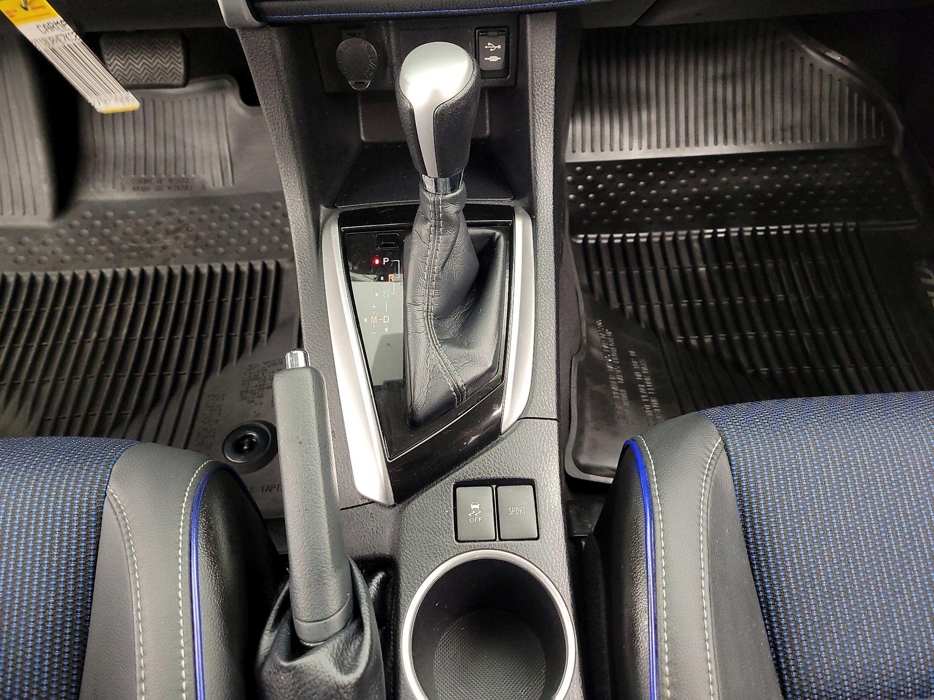 Thumbnail: 2019 Toyota Corolla - 17