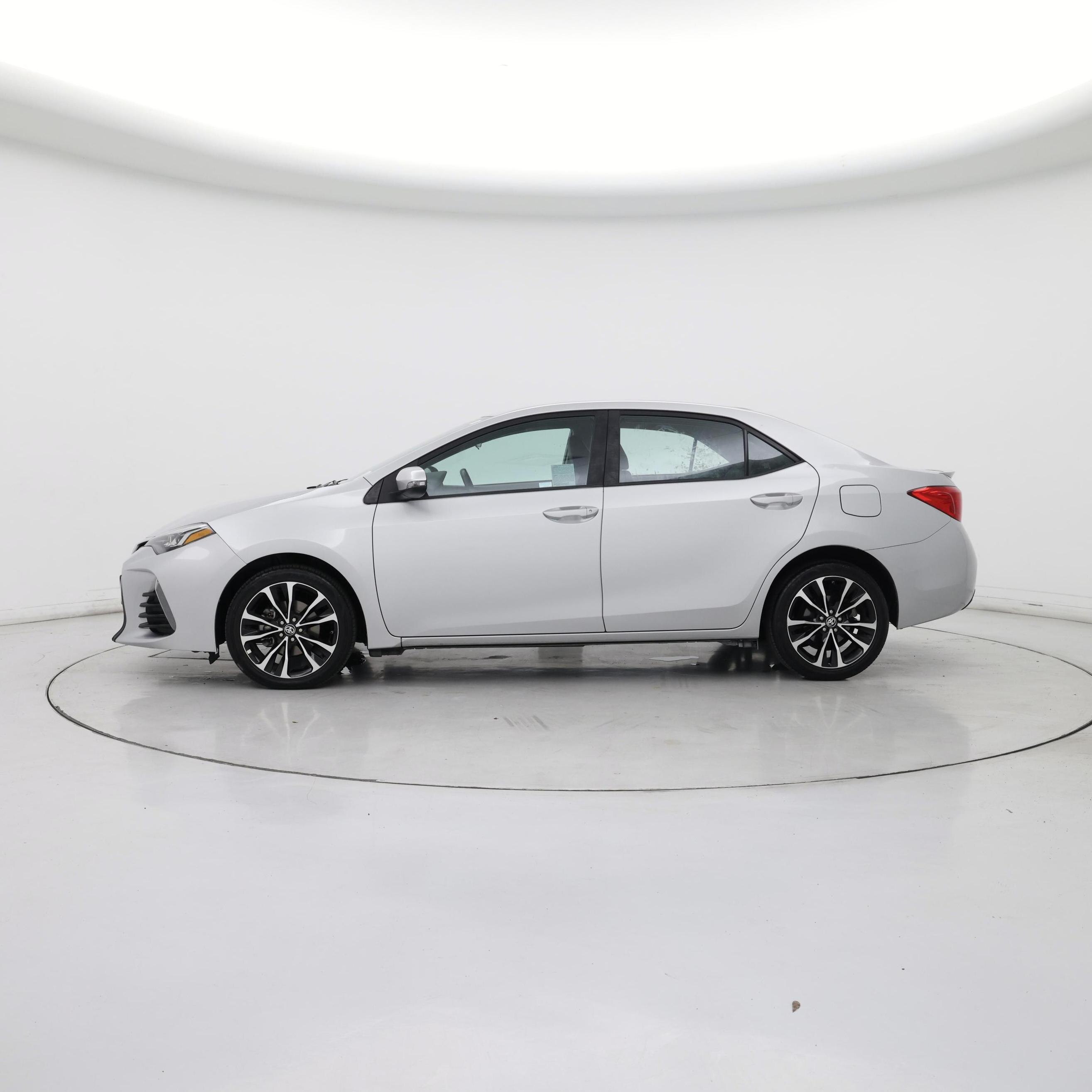 Thumbnail: 2019 Toyota Corolla - 3