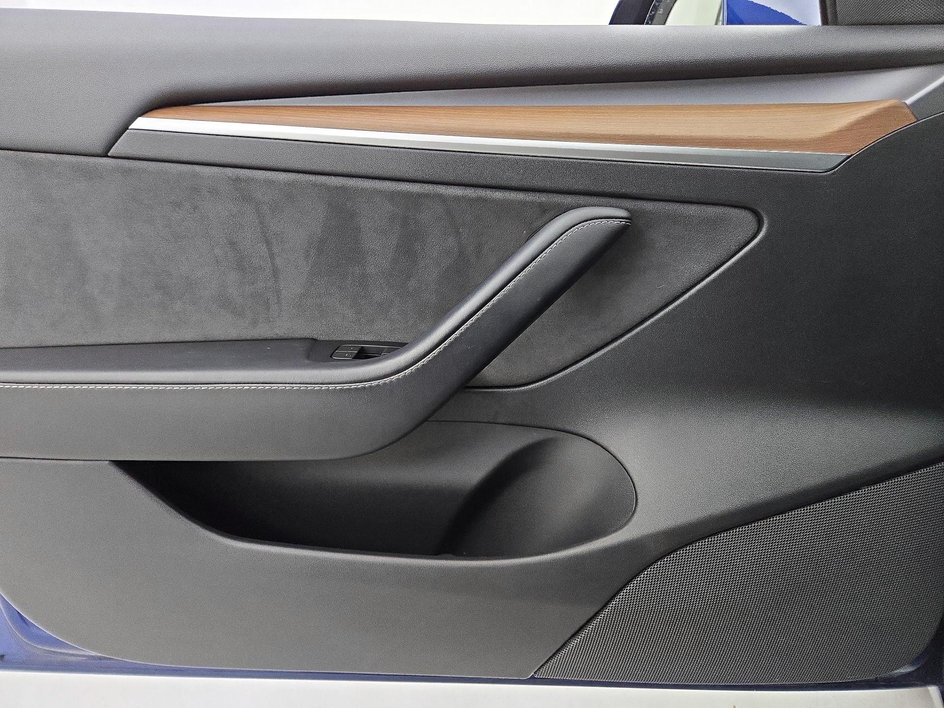 Thumbnail: 2023 Tesla Model 3 - 12