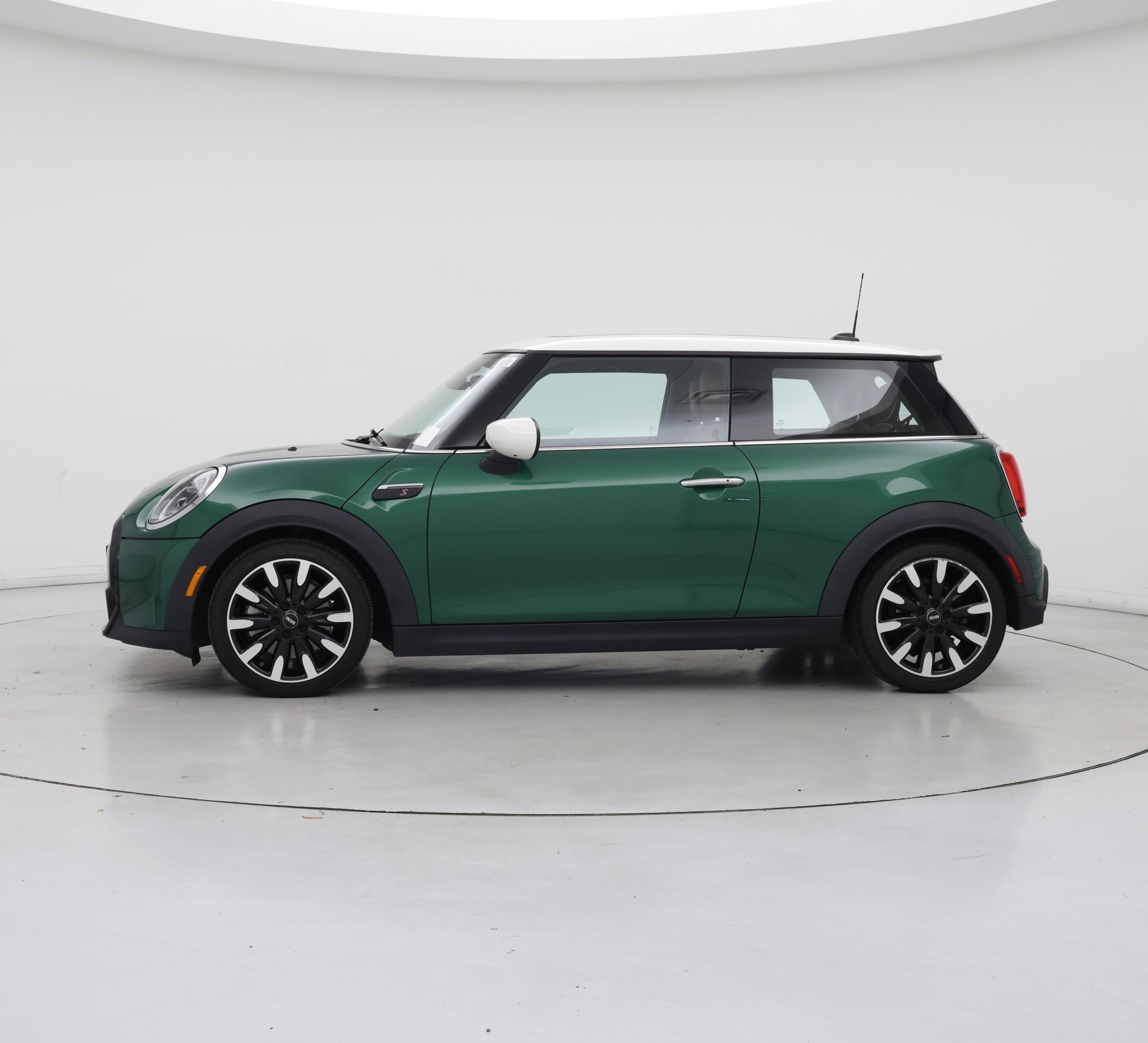 Thumbnail: 2022 MINI Cooper Hardtop - 3