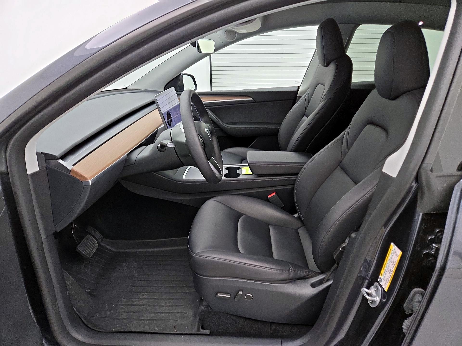 Thumbnail: 2024 Tesla Model Y - 11