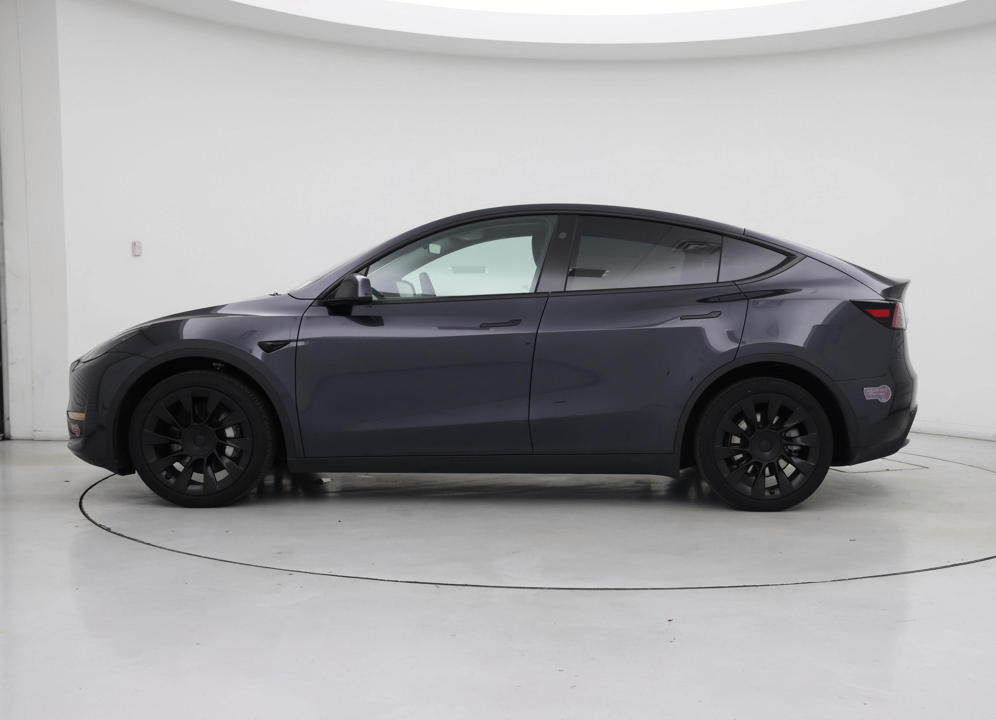 Thumbnail: 2024 Tesla Model Y - 3