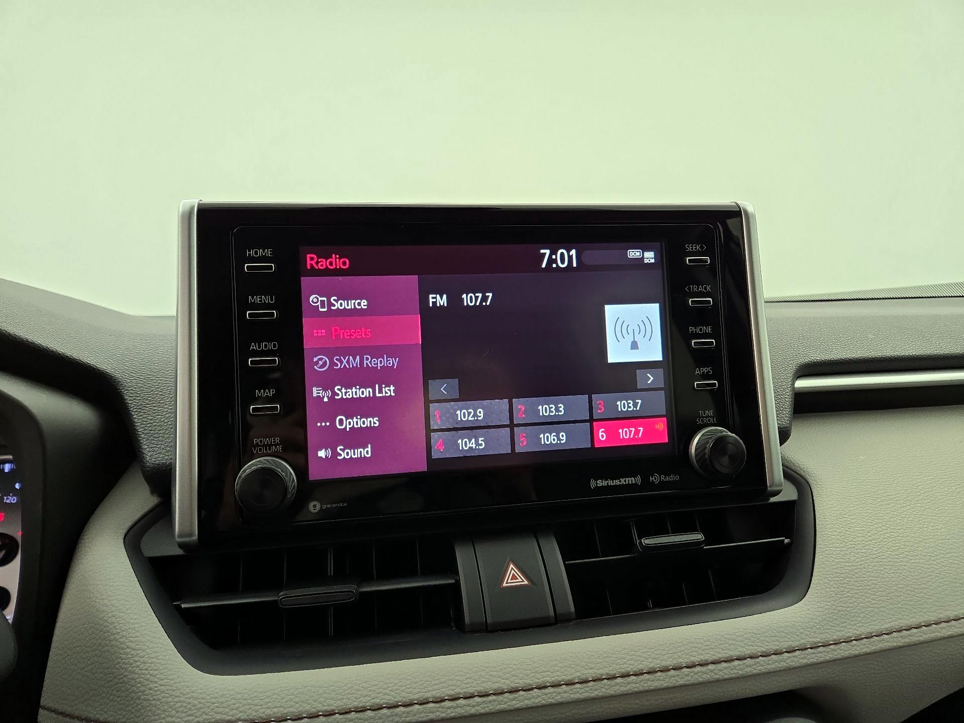 Thumbnail: 2021 Toyota RAV4 - 15