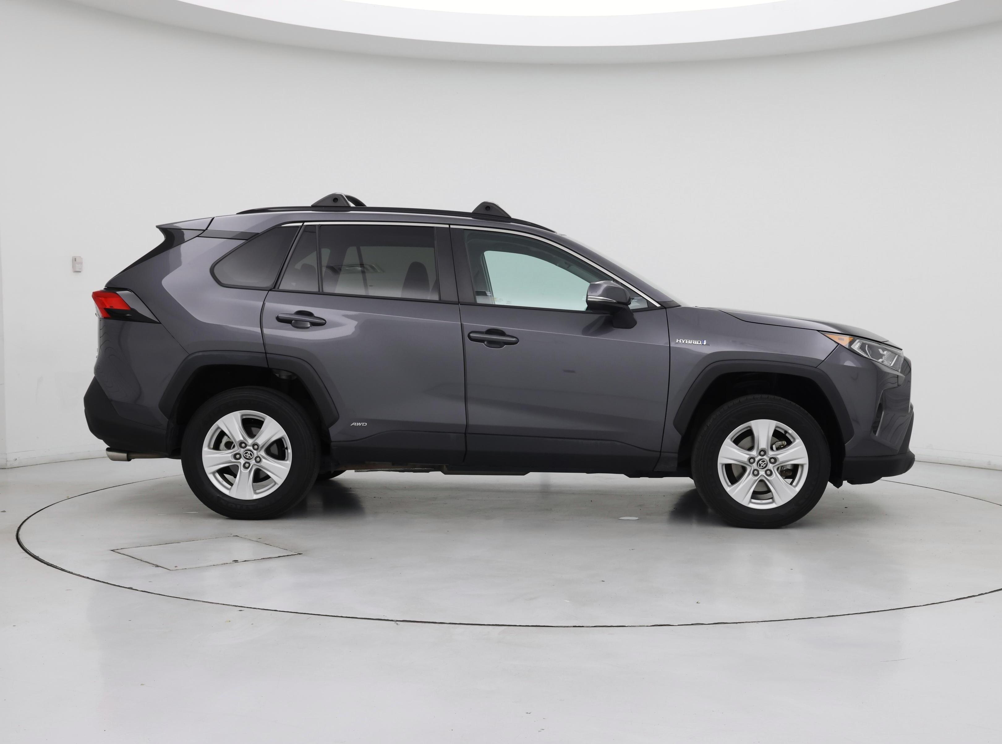 Thumbnail: 2021 Toyota RAV4 - 7