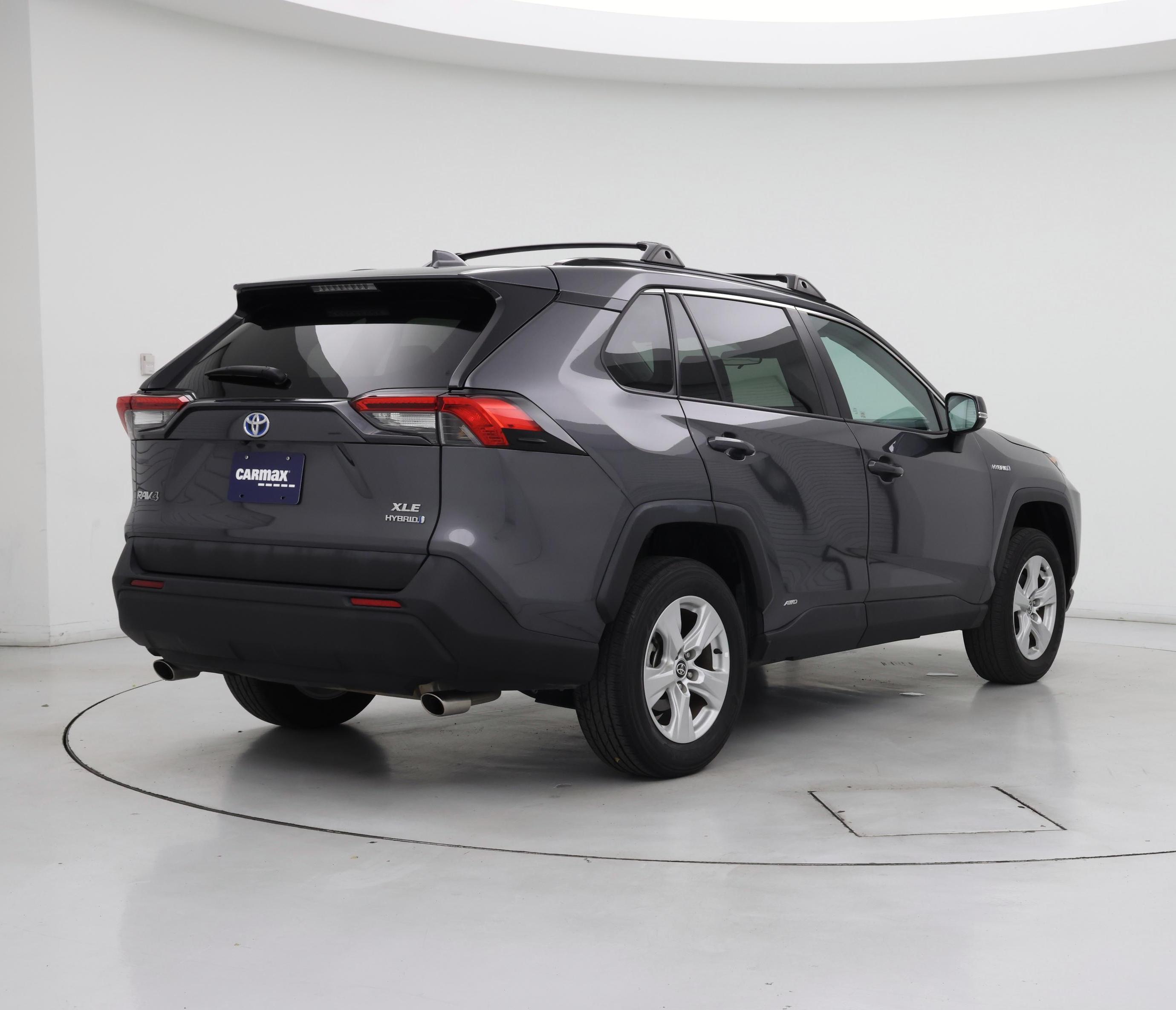 Thumbnail: 2021 Toyota RAV4 - 8