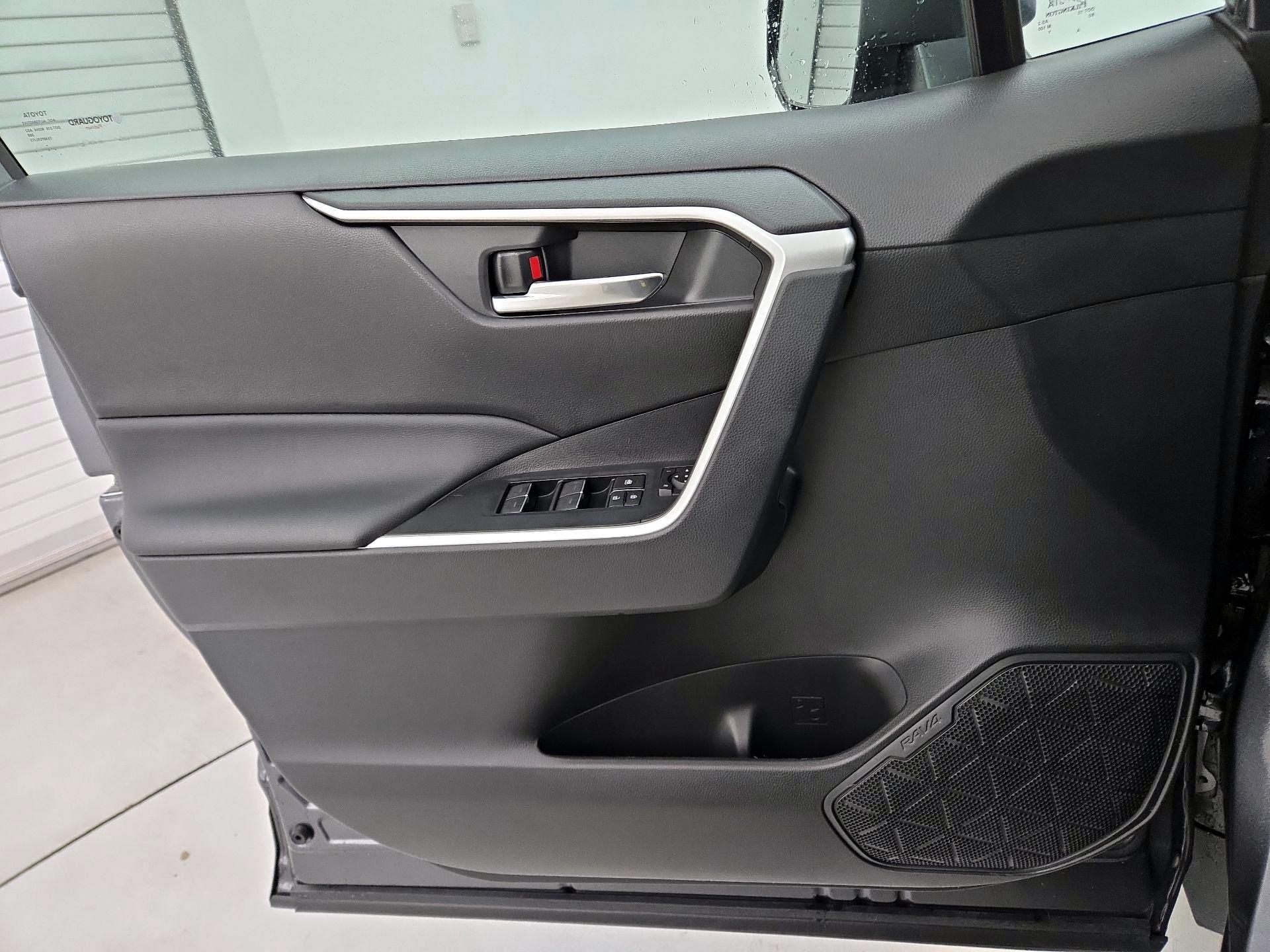 Thumbnail: 2023 Toyota RAV4 - 12