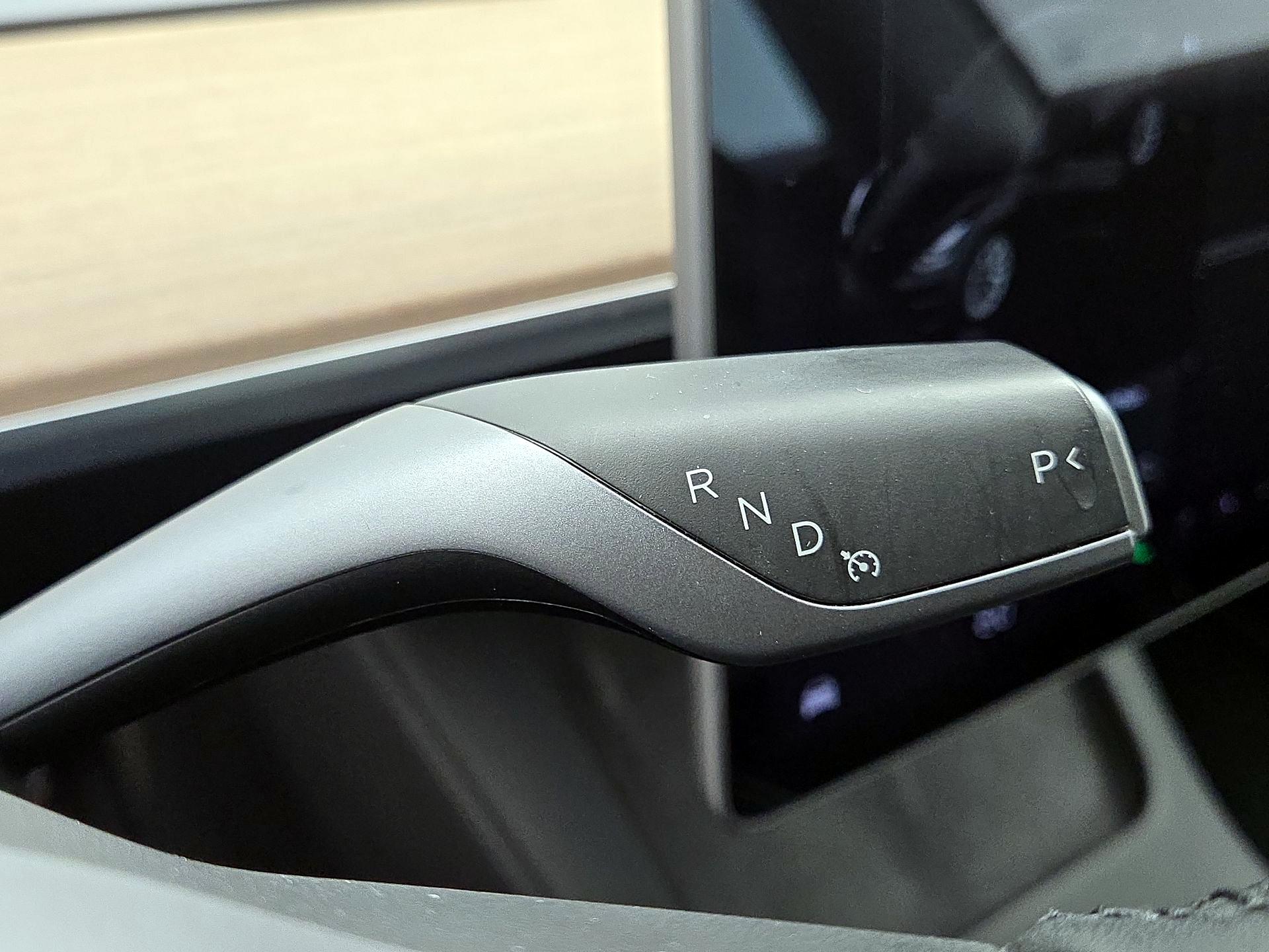 Thumbnail: 2022 Tesla Model 3 - 17