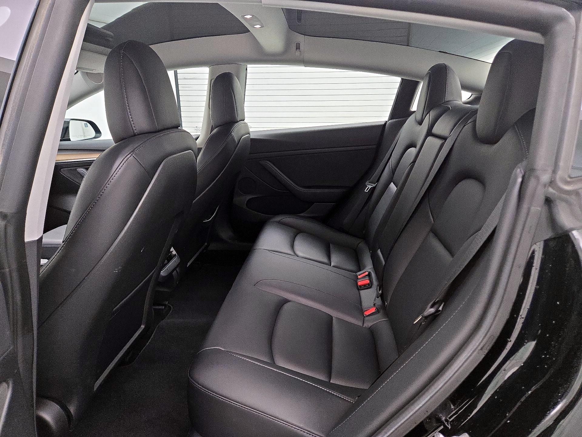 Thumbnail: 2022 Tesla Model 3 - 20