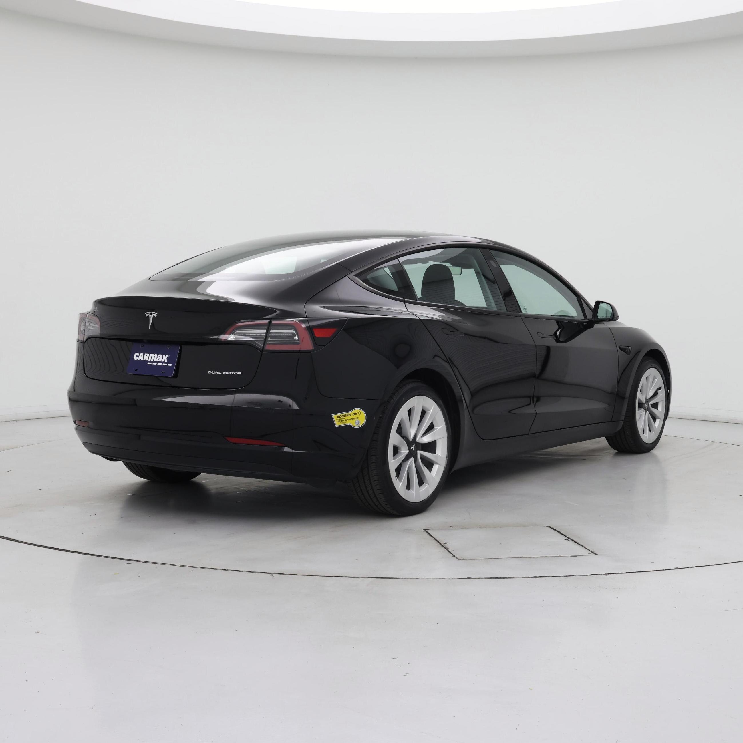 Thumbnail: 2022 Tesla Model 3 - 8