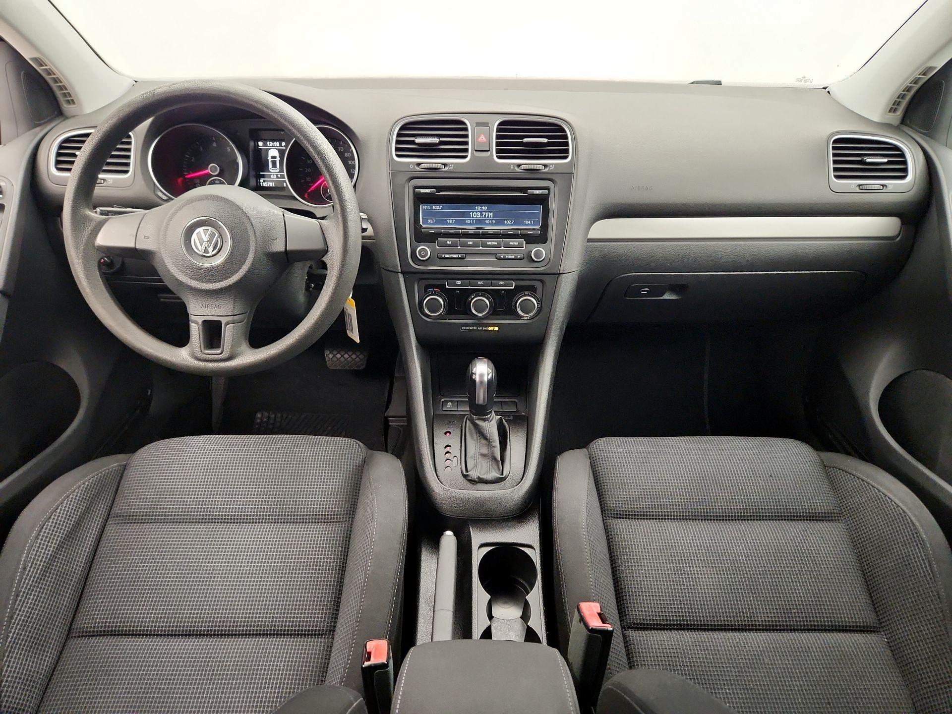 Thumbnail: 2014 Volkswagen Golf - 9