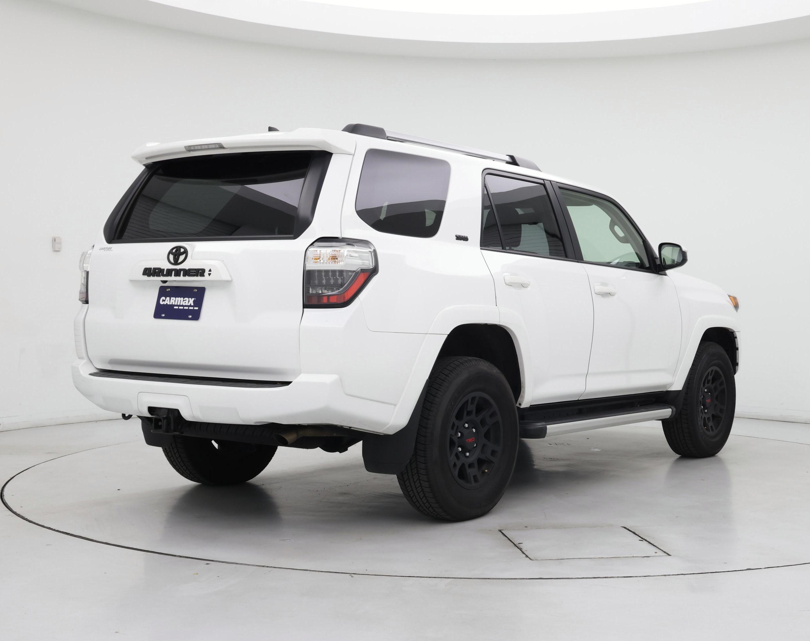 Thumbnail: 2024 Toyota 4Runner - 8
