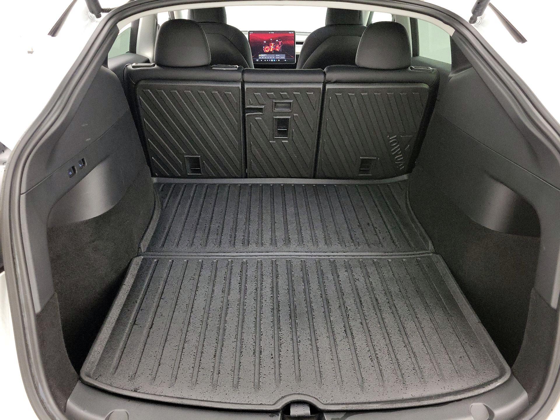 Thumbnail: 2022 Tesla Model Y - 20