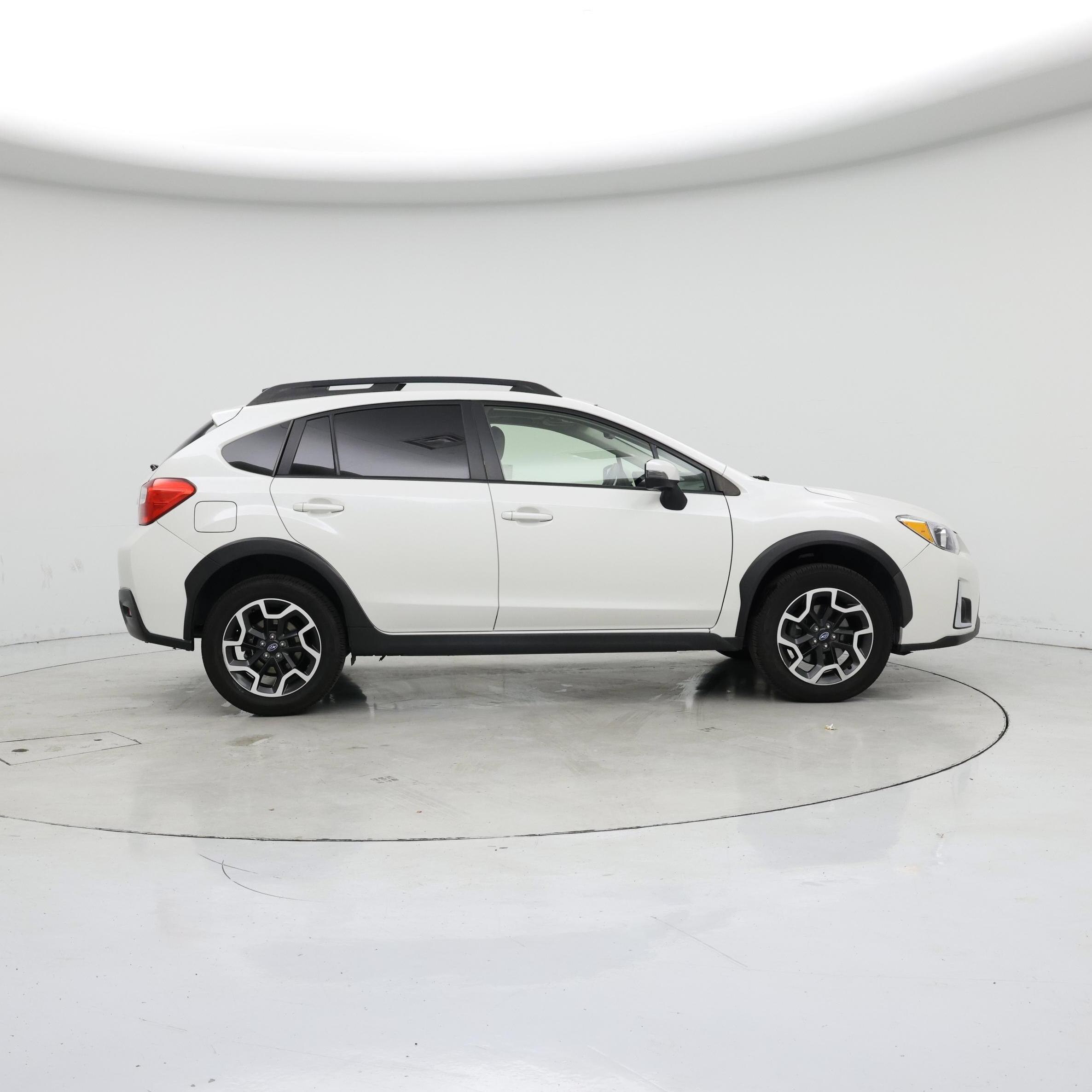 Thumbnail: 2017 Subaru Crosstrek - 7