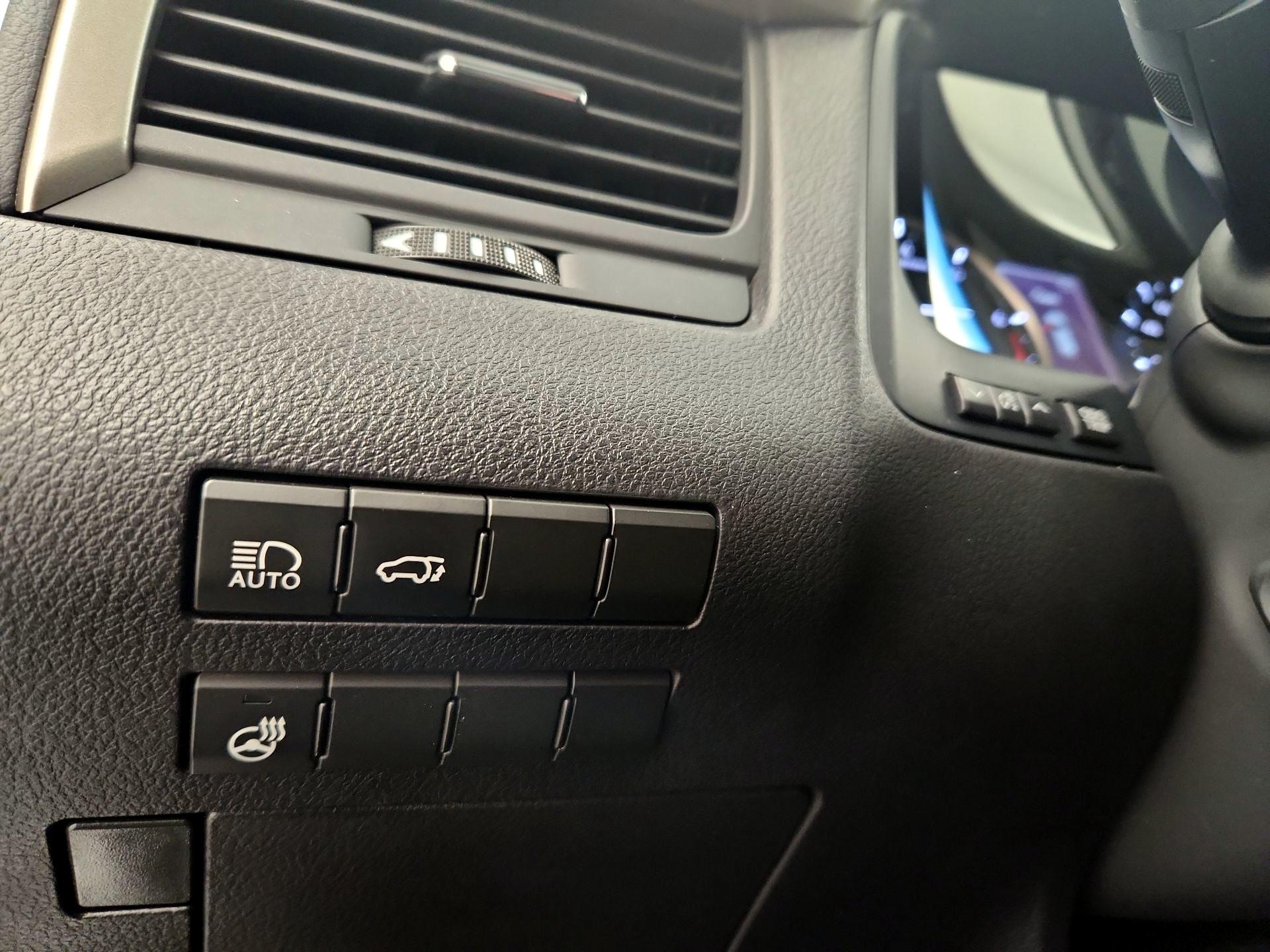 Thumbnail: 2018 Lexus RX - 13