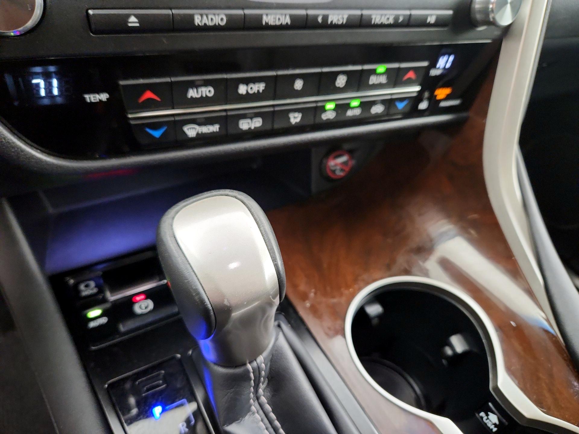 Thumbnail: 2018 Lexus RX - 17