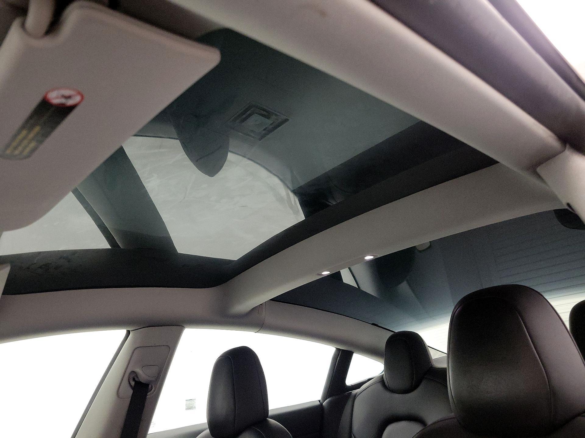 Thumbnail: 2022 Tesla Model 3 - 19