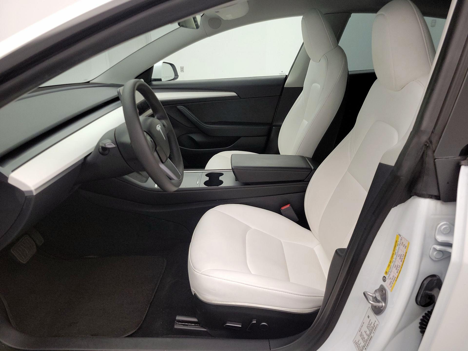 Thumbnail: 2023 Tesla Model 3 - 11