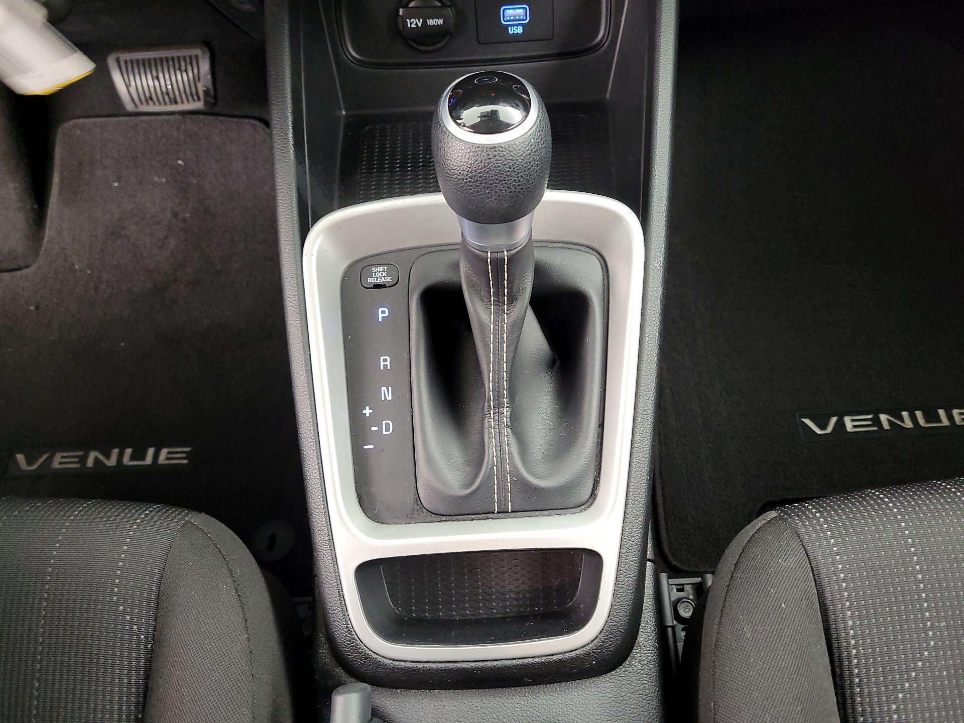 Thumbnail: 2020 Hyundai Venue - 17