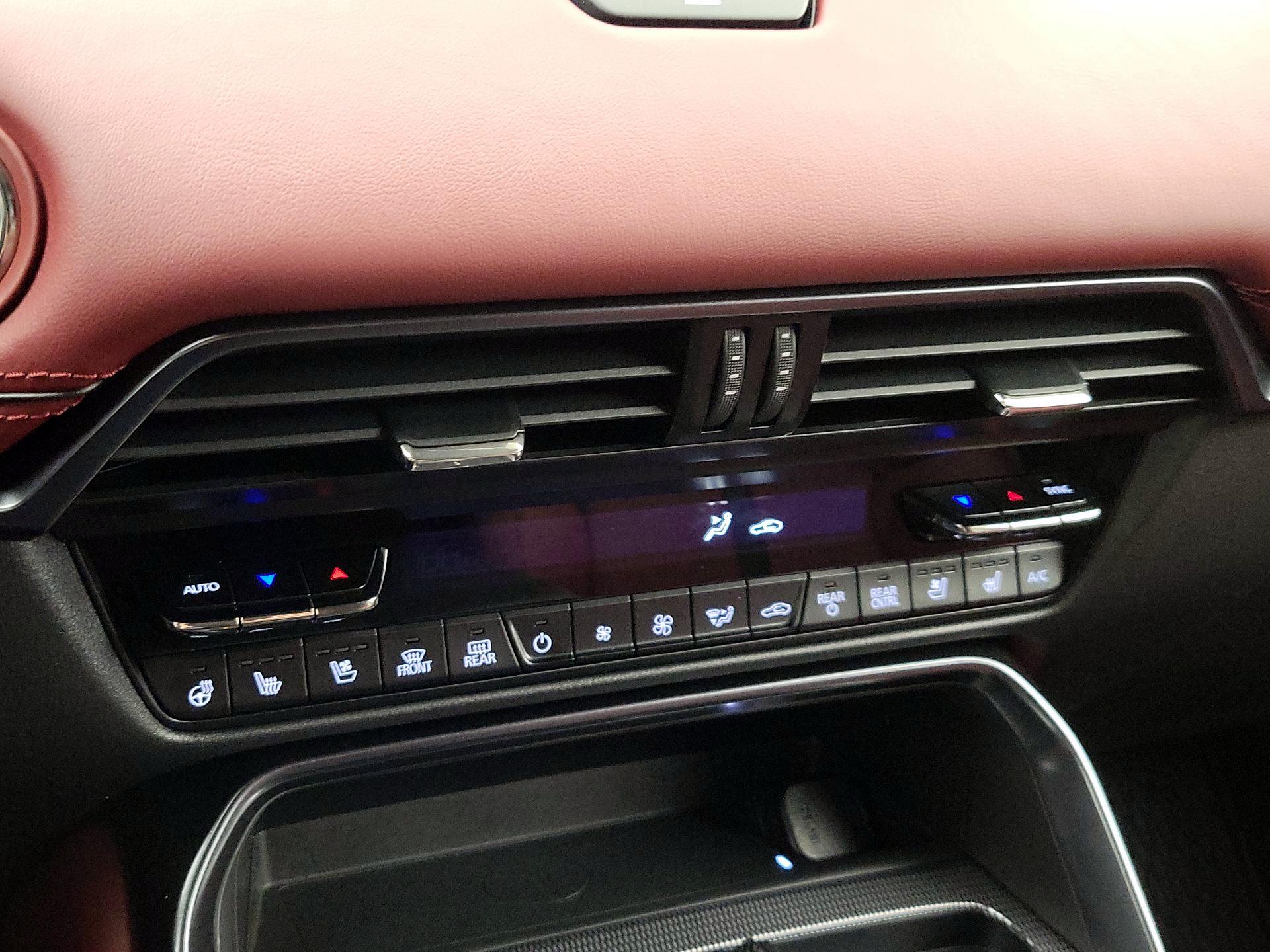 Thumbnail: 2025 Mazda CX-70 - 17