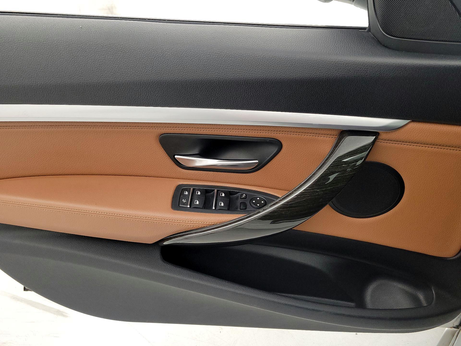 Thumbnail: 2017 BMW 3 Series - 12