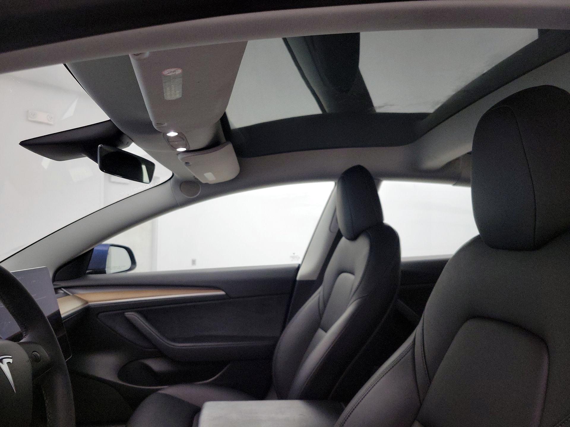 Thumbnail: 2022 Tesla Model 3 - 18