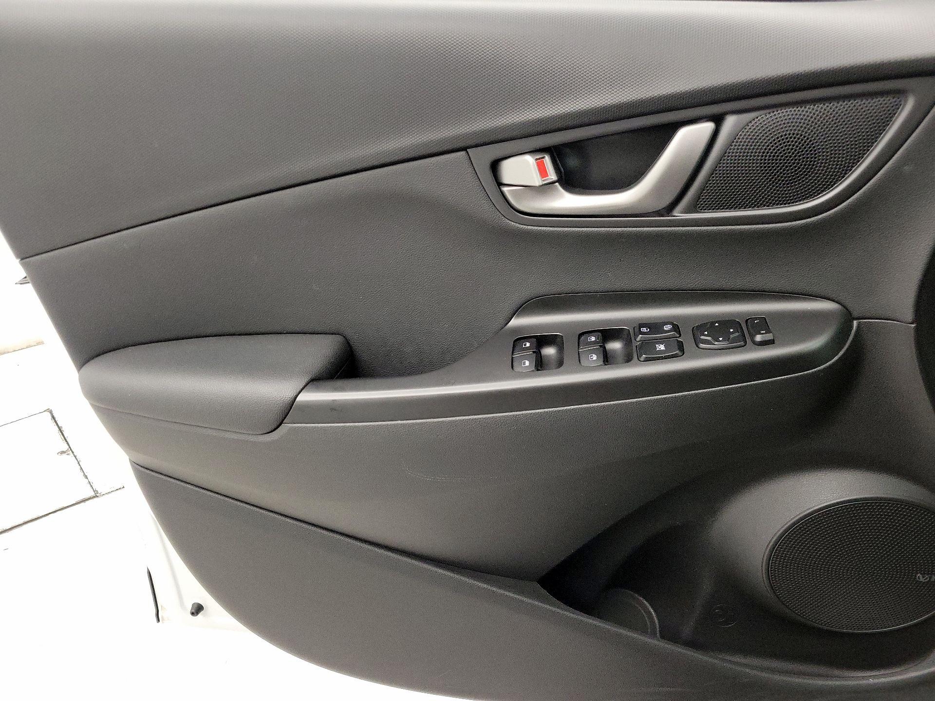 Thumbnail: 2020 Hyundai Kona - 12