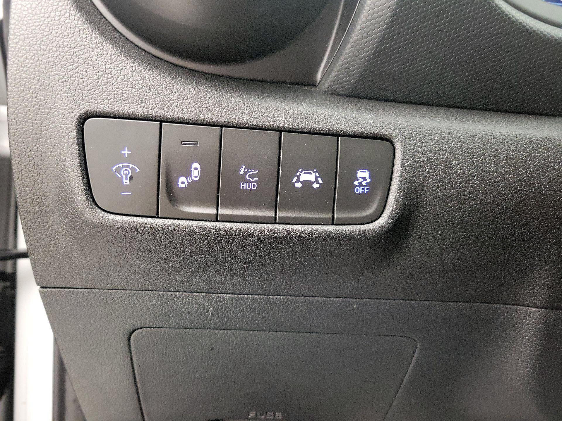 Thumbnail: 2020 Hyundai Kona - 13