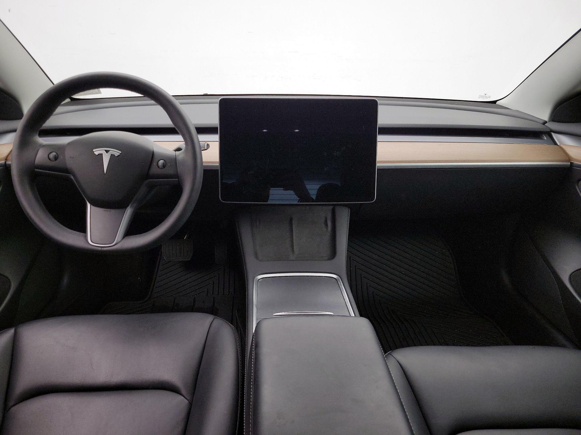 Thumbnail: 2023 Tesla Model 3 - 9