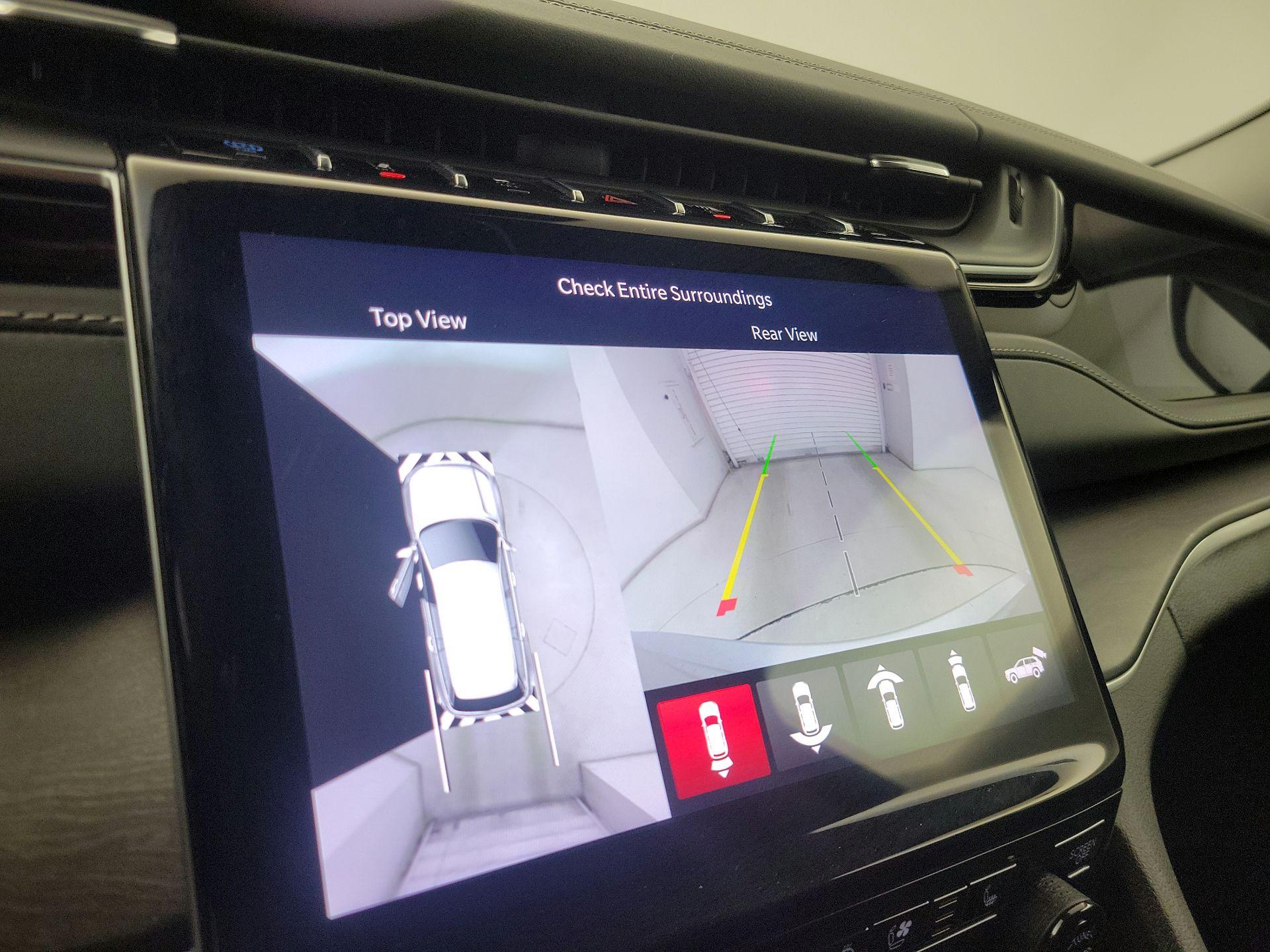 Thumbnail: 2022 Jeep Grand Cherokee - 15