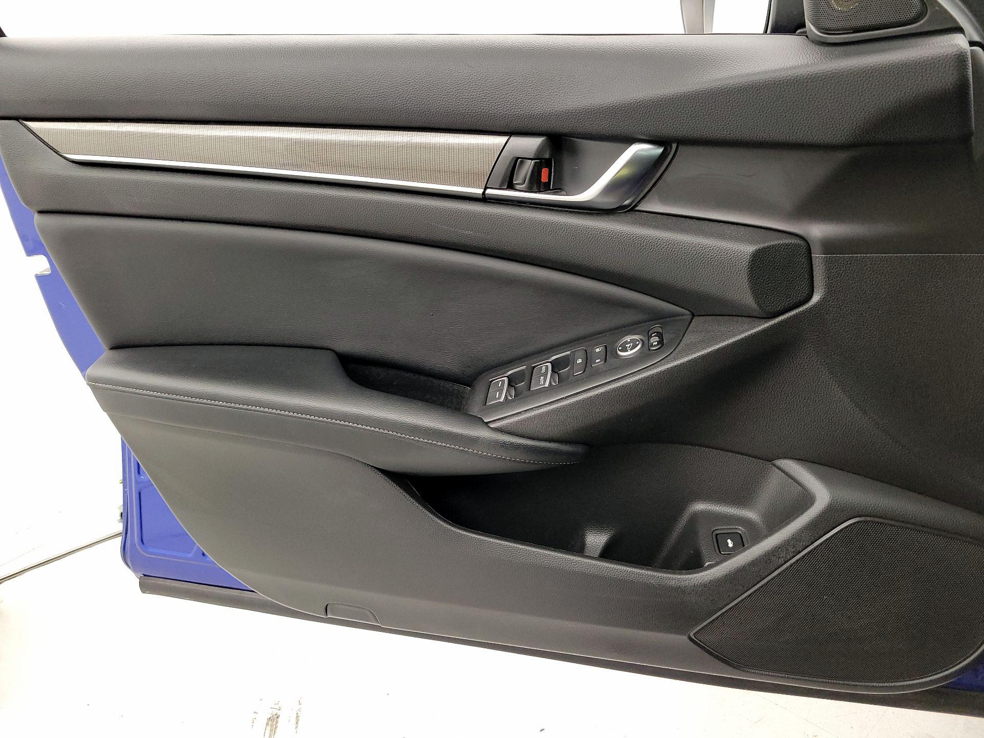 Thumbnail: 2018 Honda Accord - 12