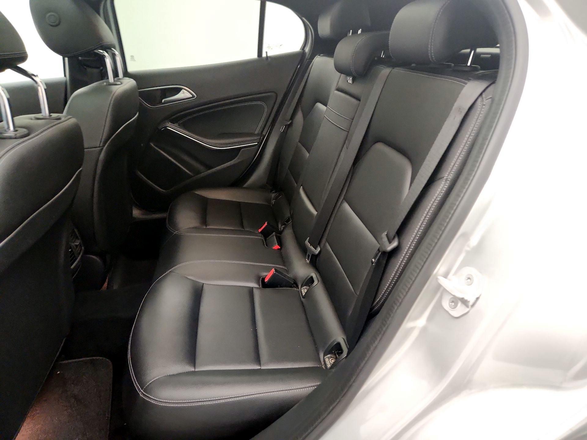 Thumbnail: 2018 Mercedes-Benz GLA - 19