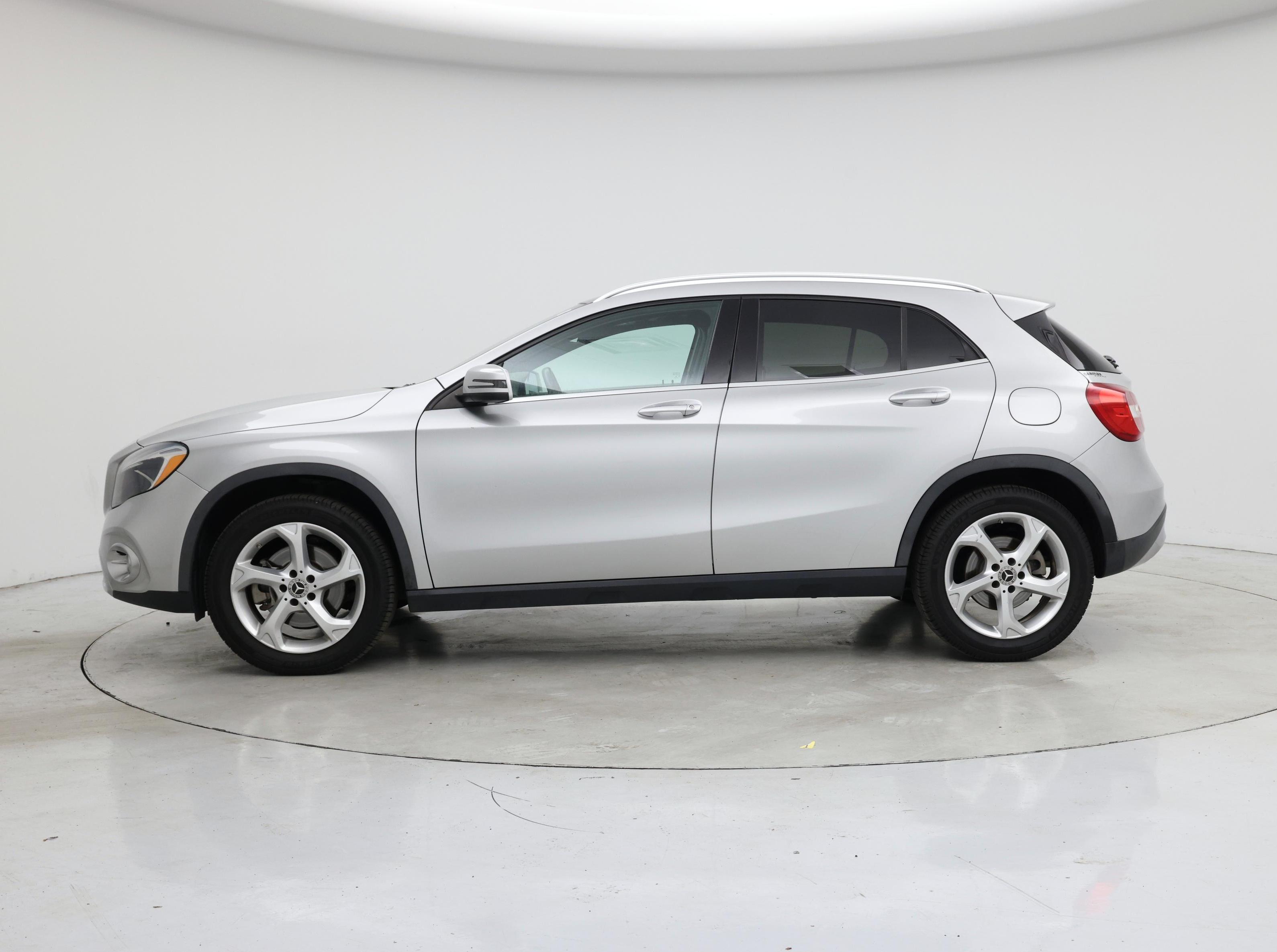 Thumbnail: 2018 Mercedes-Benz GLA - 3