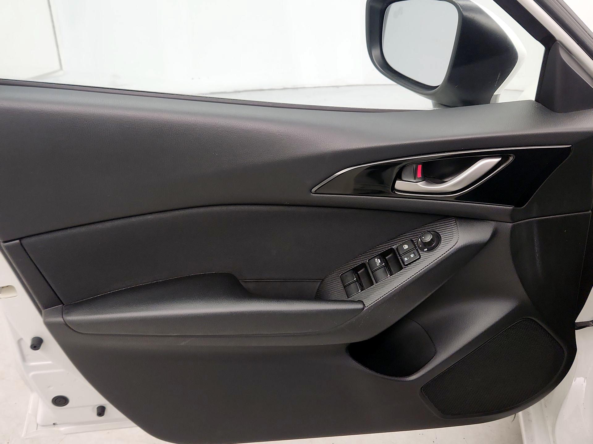 Thumbnail: 2015 Mazda Mazda3 - 12