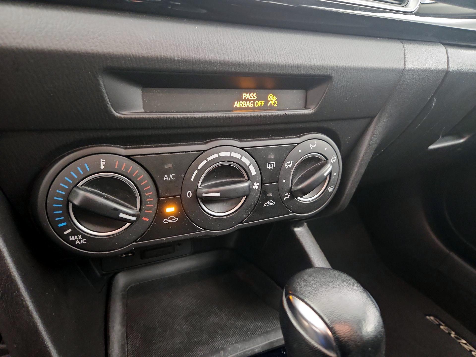 Thumbnail: 2015 Mazda Mazda3 - 16