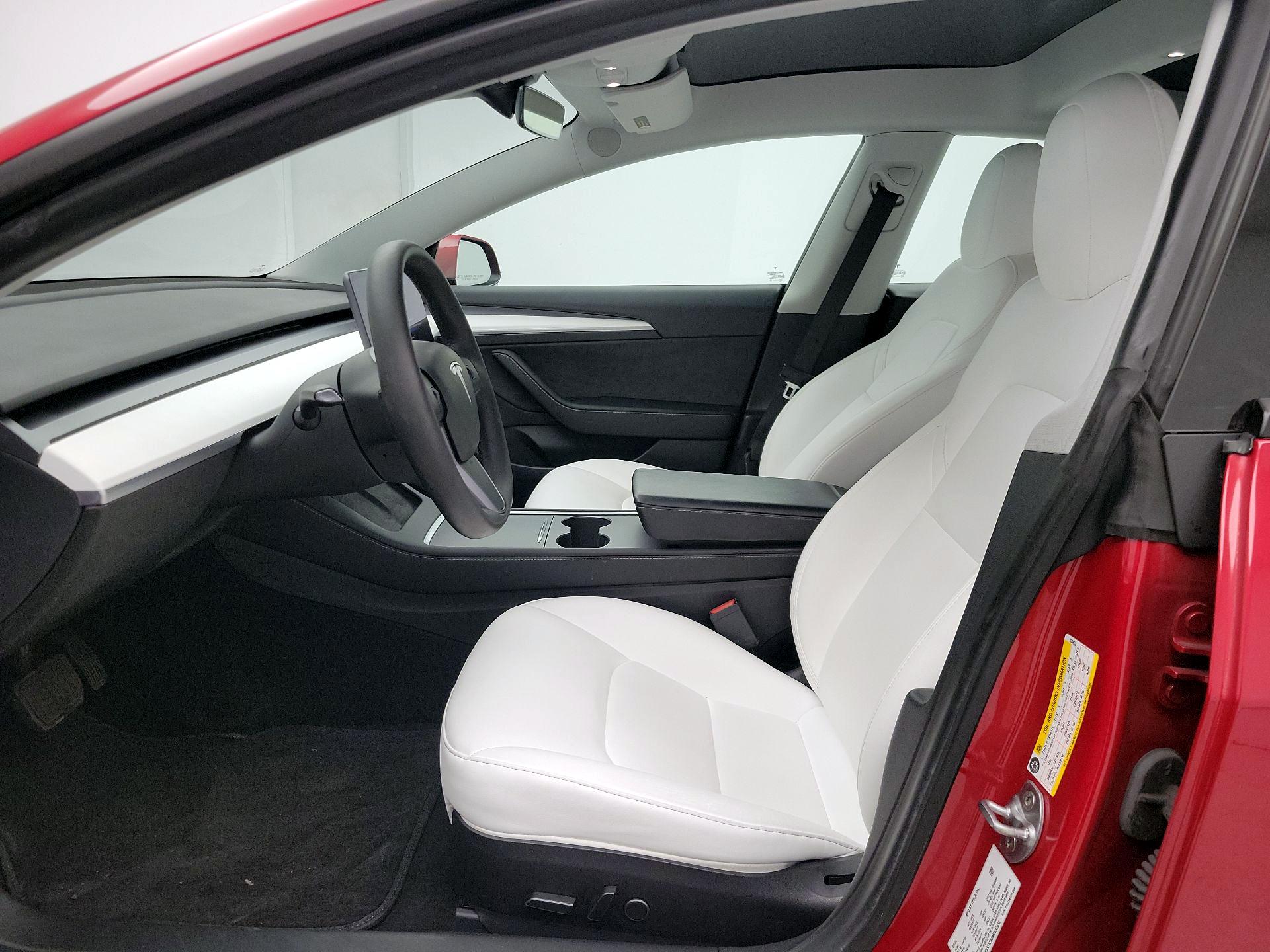 Thumbnail: 2021 Tesla Model 3 - 11