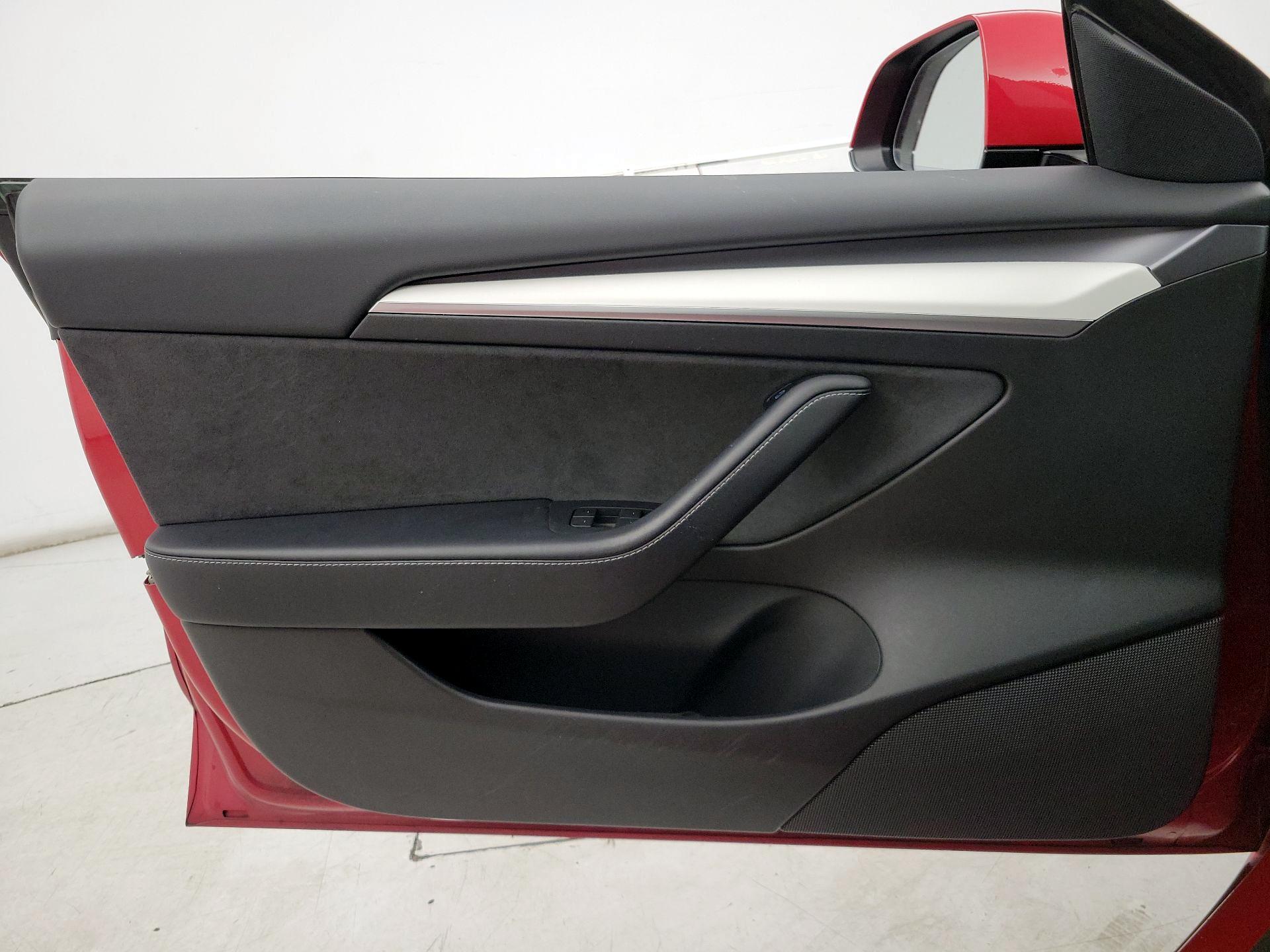 Thumbnail: 2021 Tesla Model 3 - 12