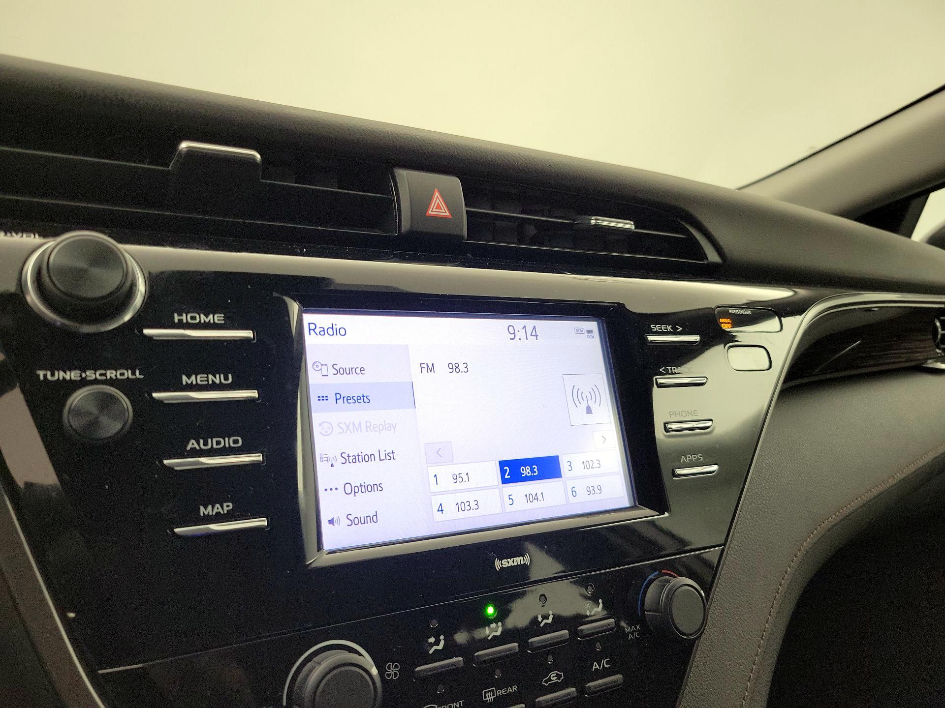 Thumbnail: 2020 Toyota Camry - 15