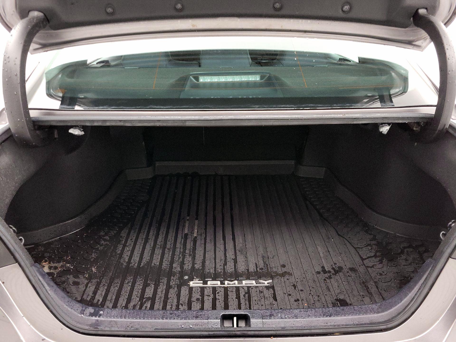 Thumbnail: 2020 Toyota Camry - 20