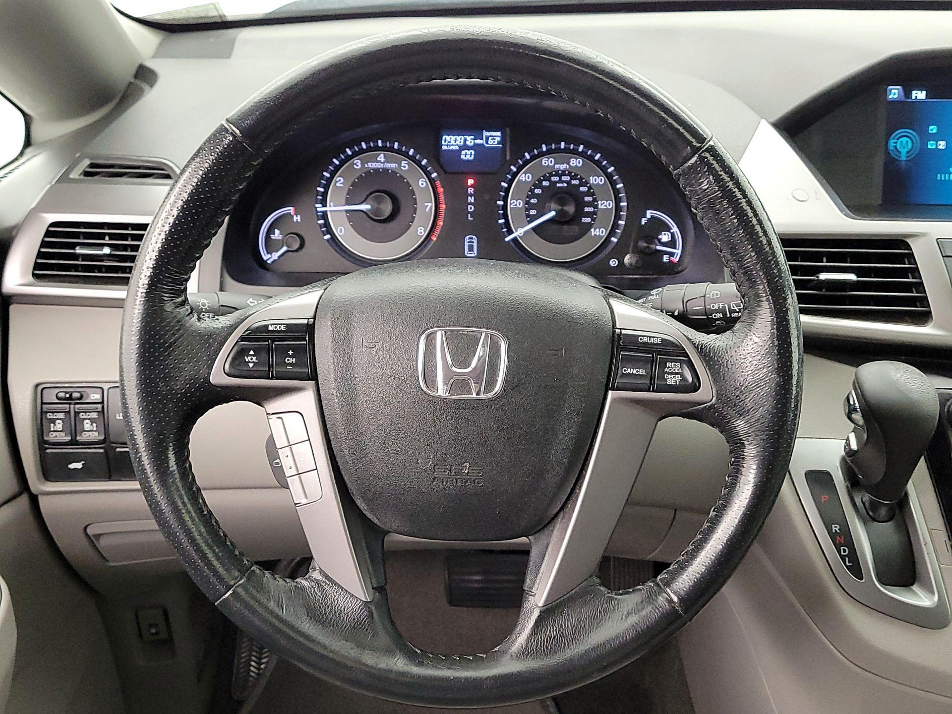 Thumbnail: 2015 Honda Odyssey - 10