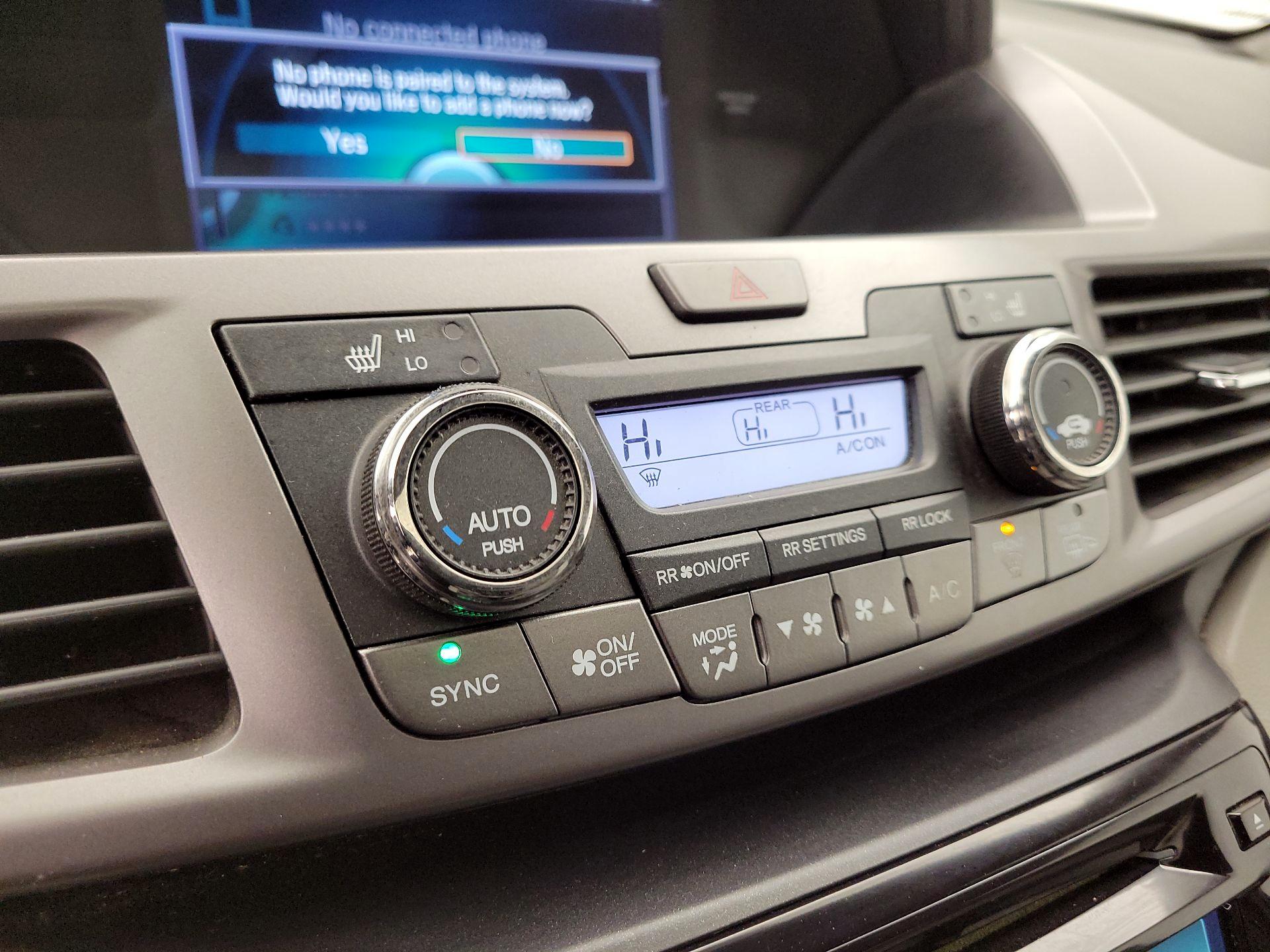 Thumbnail: 2015 Honda Odyssey - 16